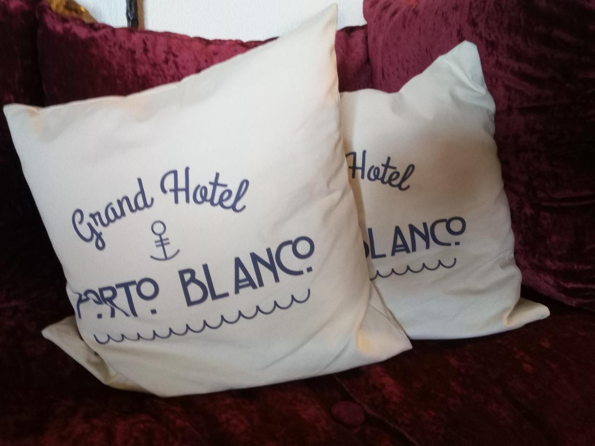 Grand Hotel De Port Blanc Penvénan Exteriér fotografie
